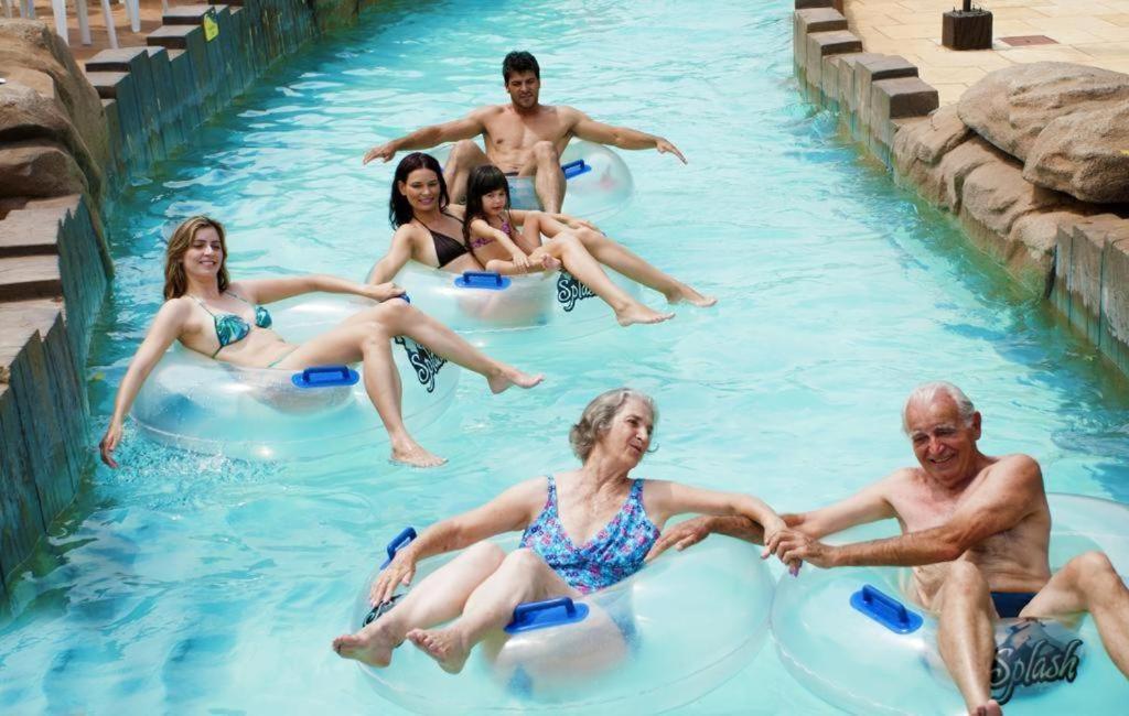 Piazza Diroma - Cortesia Park Diroma, Splash E Slide Caldas Novas Exterior foto