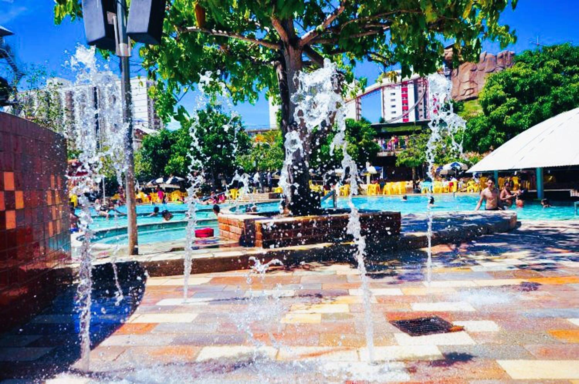 Piazza Diroma - Cortesia Park Diroma, Splash E Slide Caldas Novas Exterior foto